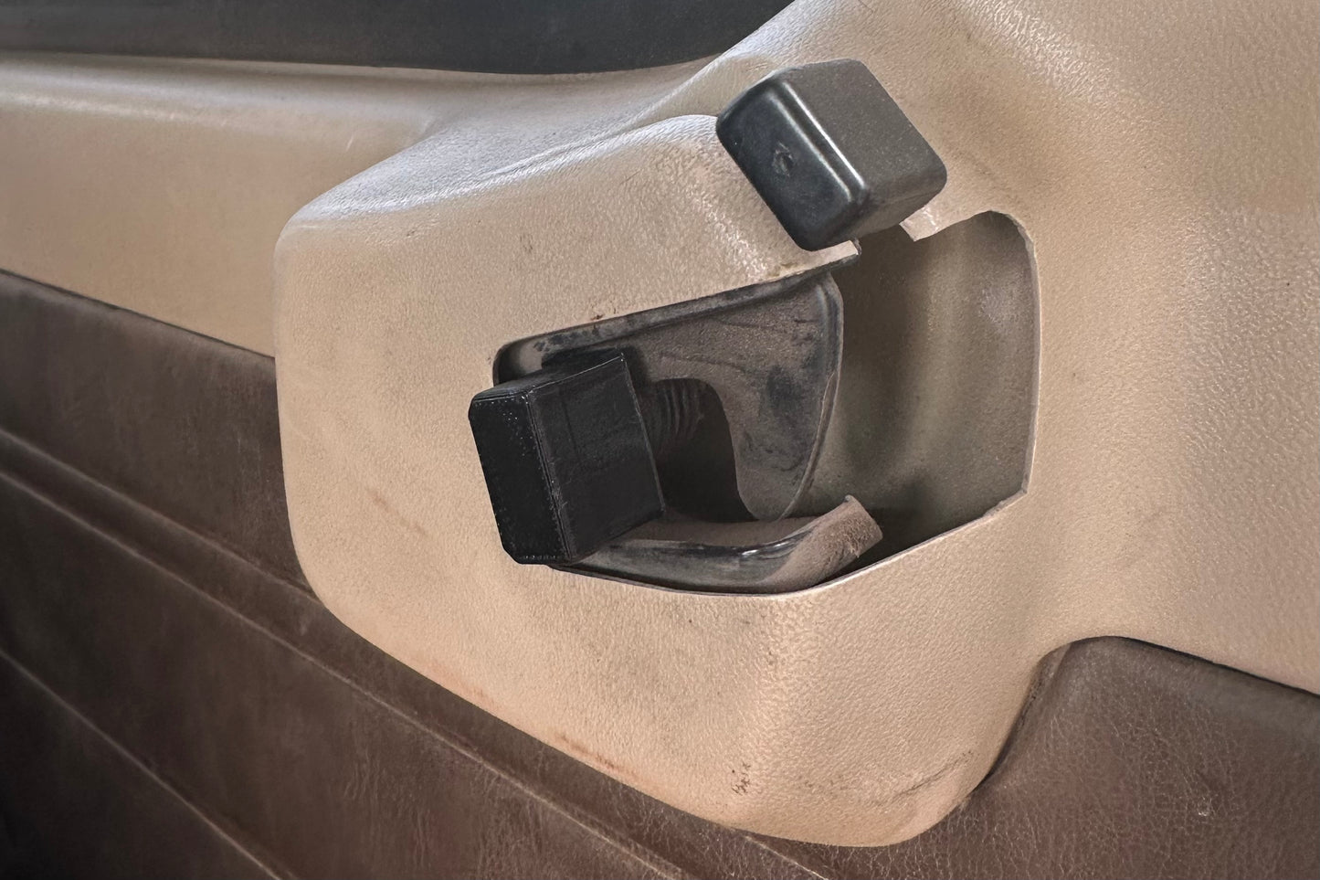 FJ60/62 Rear Seat Latch Bumpers